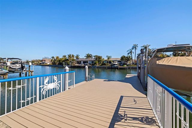 2024 MASSACHUSETTS AVENUE NE, St Petersburg, FL 33703