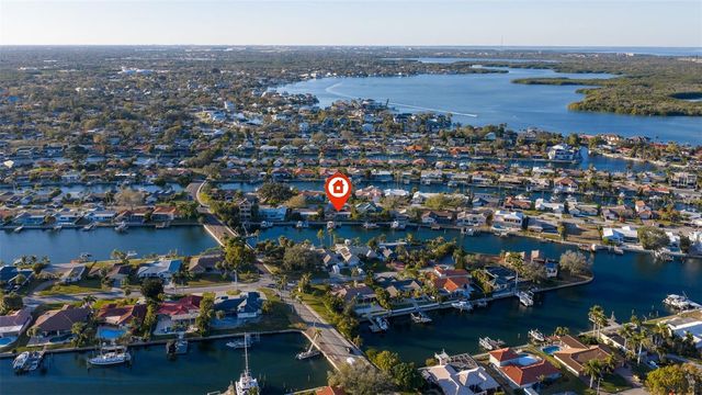 2024 MASSACHUSETTS AVENUE NE, St Petersburg, FL 33703