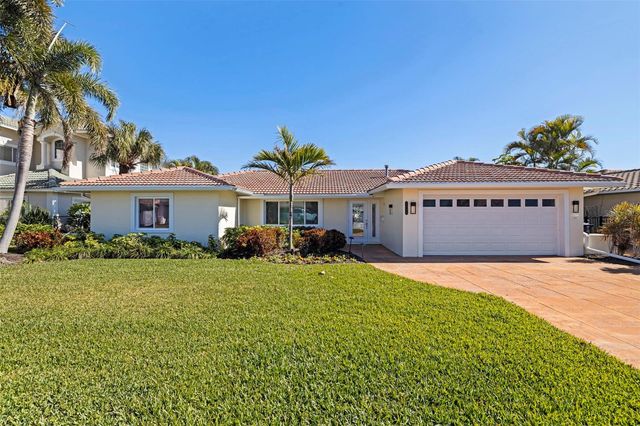 2024 MASSACHUSETTS AVENUE NE, St Petersburg, FL 33703