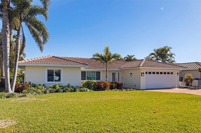 2024 MASSACHUSETTS AVENUE NE, St Petersburg, FL 33703