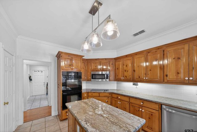 3605 Woods Blvd, Tyler, TX 75707