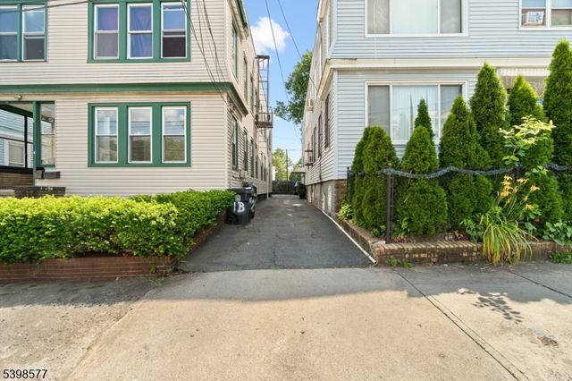 12 Patten Pl, Newark City, NJ 07112