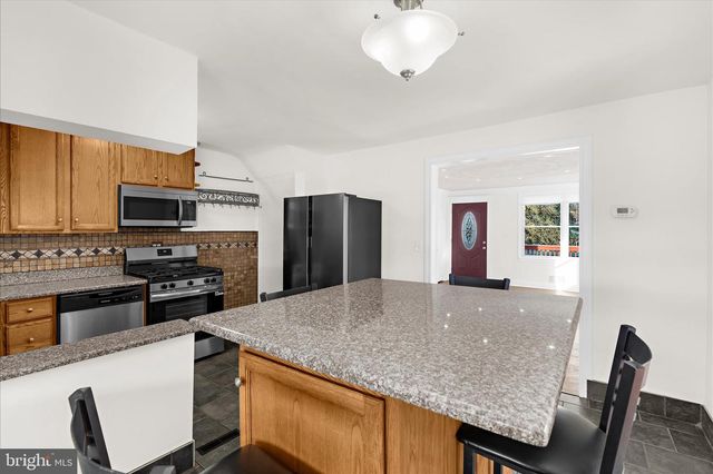 8159 KAVANAGH RD, Baltimore, MD 21222