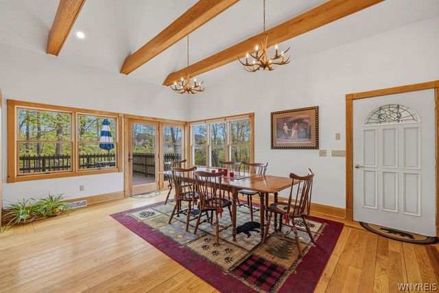 207 Forest Creek Lane, Grand Island, NY 14072