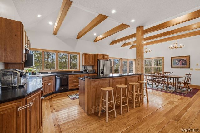 207 Forest Creek Lane, Grand Island, NY 14072