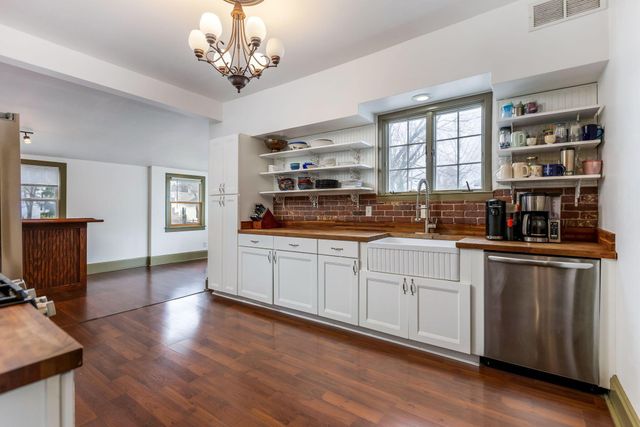 290 N Liberty Street, Delaware, OH 43015