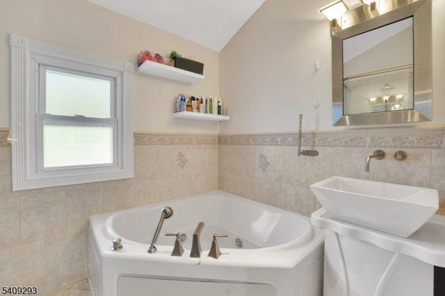 180 Highfield Ln, Nutley Twp., NJ 07110