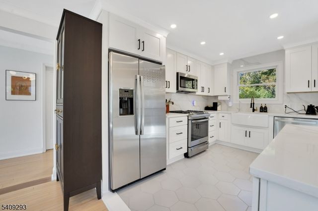 180 Highfield Ln, Nutley Twp., NJ 07110