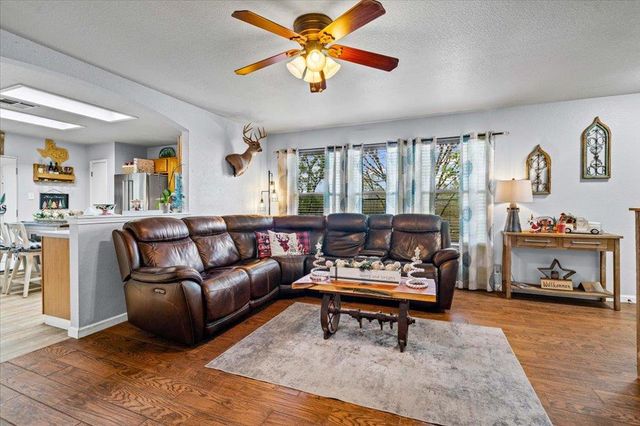 751 Blair Ave, Bastrop, TX 78602