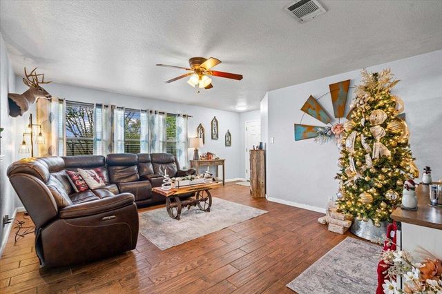 751 Blair Ave, Bastrop, TX 78602