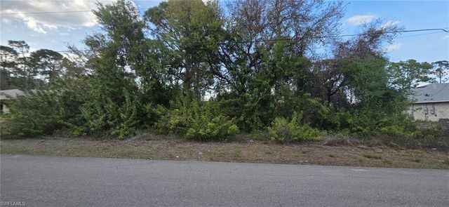 4640 15th ST SW, Lehigh Acres, FL 33973