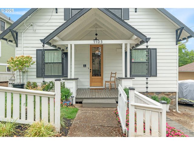 1105 WASHINGTON St, Oregon City, OR 97045