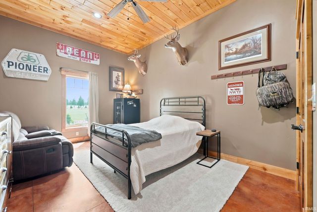 20737 Chestnut Road, Tippecanoe, IN 46570
