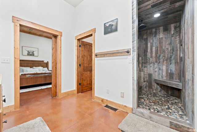 20737 Chestnut Road, Tippecanoe, IN 46570