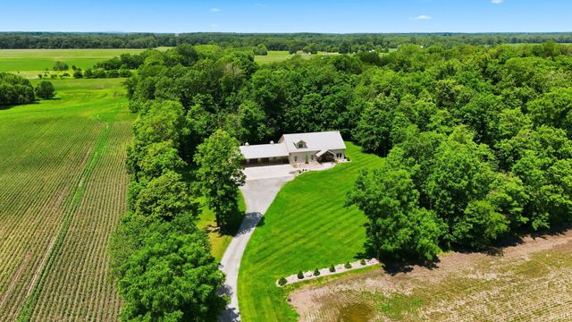 20737 Chestnut Road, Tippecanoe, IN 46570