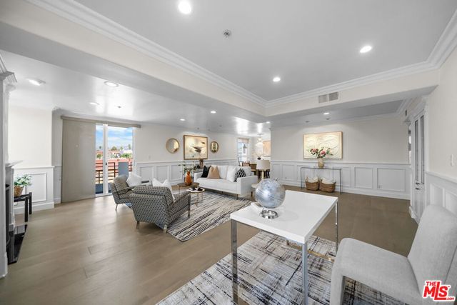 739 Lorraine Boulevard 402, Los Angeles, CA 90005