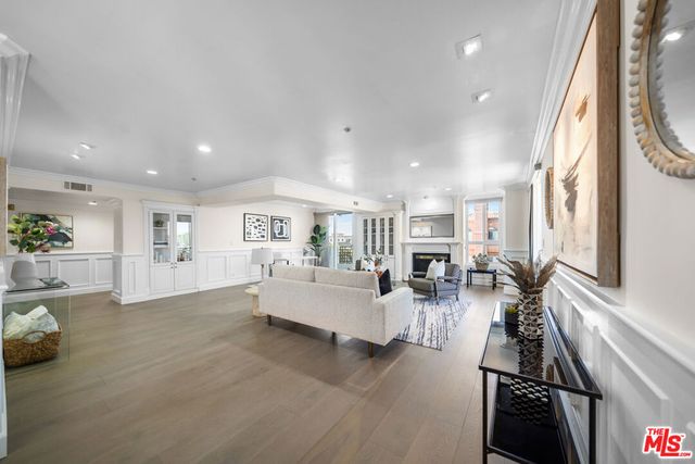 739 Lorraine Boulevard 402, Los Angeles, CA 90005