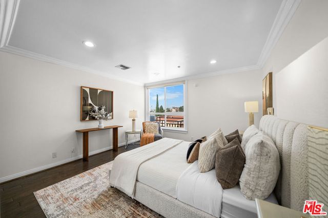 739 Lorraine Boulevard 402, Los Angeles, CA 90005