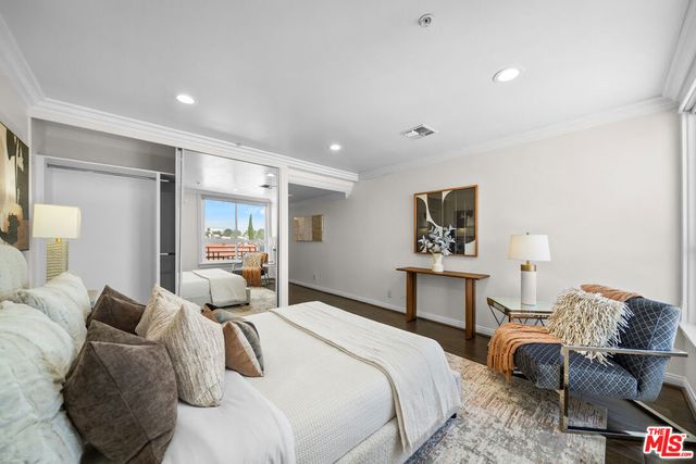 739 Lorraine Boulevard 402, Los Angeles, CA 90005