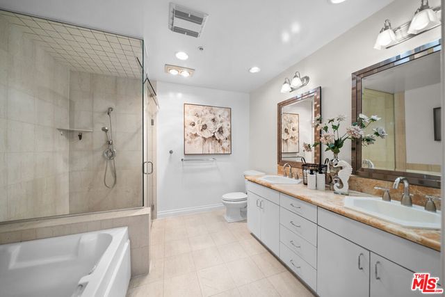 739 Lorraine Boulevard 402, Los Angeles, CA 90005