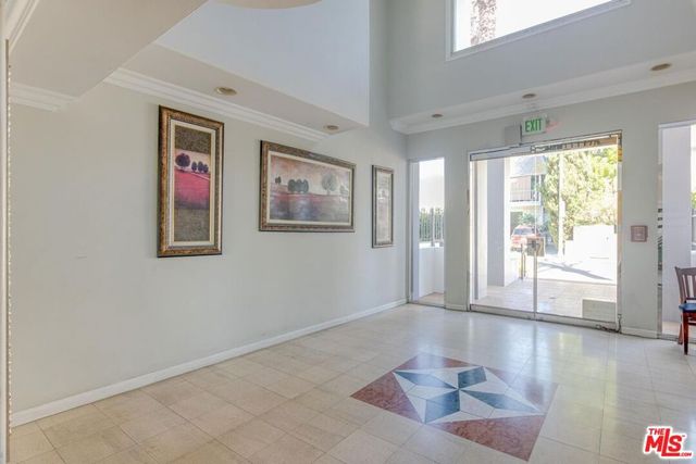 739 Lorraine Boulevard 402, Los Angeles, CA 90005