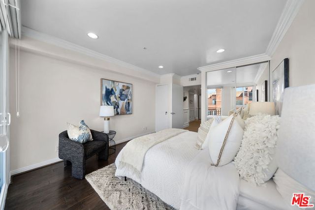 739 Lorraine Boulevard 402, Los Angeles, CA 90005