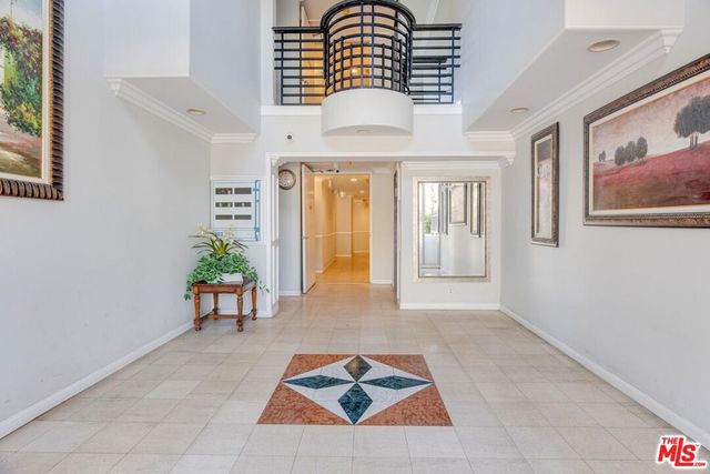 739 Lorraine Boulevard 402, Los Angeles, CA 90005
