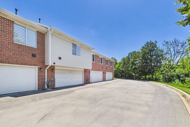 3 Charlotte Circle, Elmhurst, IL 60126