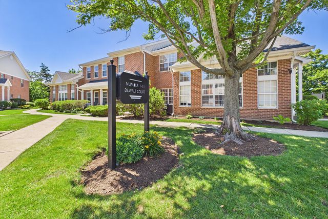3 Charlotte Circle, Elmhurst, IL 60126