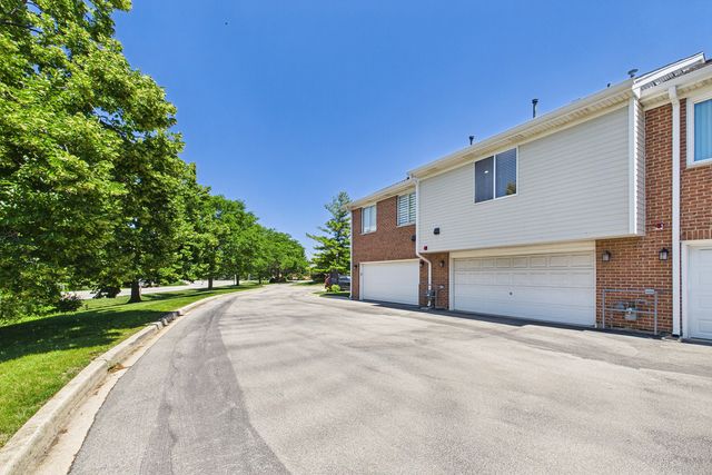 3 Charlotte Circle, Elmhurst, IL 60126