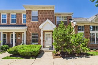 3 Charlotte Circle, Elmhurst, IL 60126
