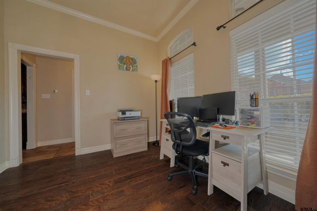 16594 Beauregard Drive, Tyler, TX 75703