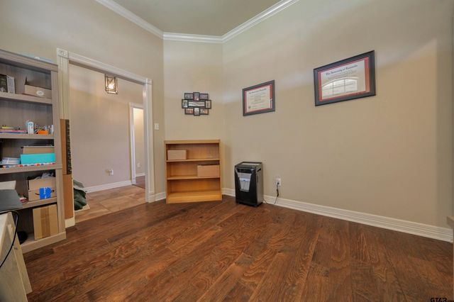 16594 Beauregard Drive, Tyler, TX 75703