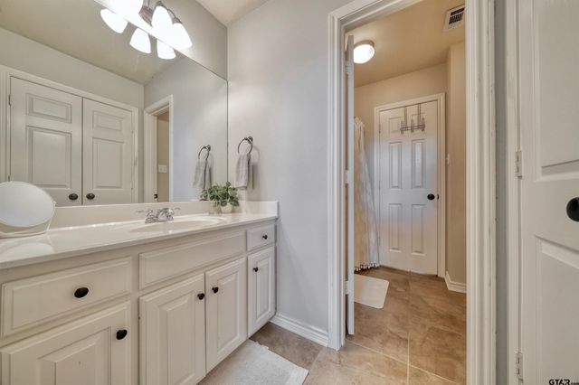 16594 Beauregard Drive, Tyler, TX 75703