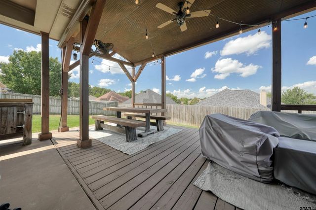16594 Beauregard Drive, Tyler, TX 75703