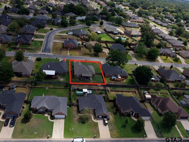 16594 Beauregard Drive, Tyler, TX 75703