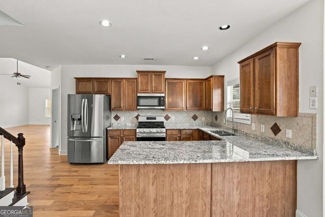 9065 Blue Willow Court, Gainesville, GA 30506