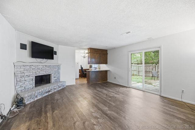 1761 S Spruce Avenue, Broken Arrow, OK 74012