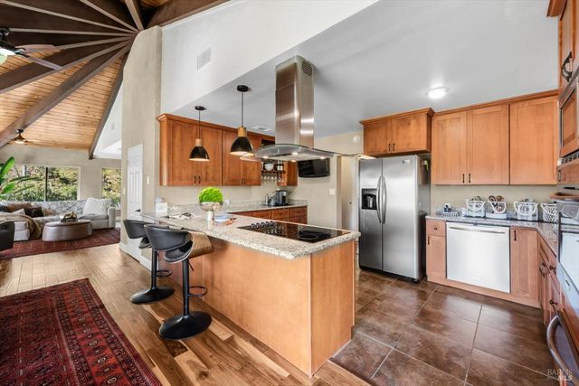 188 Country Club Ln, Napa, CA 94558