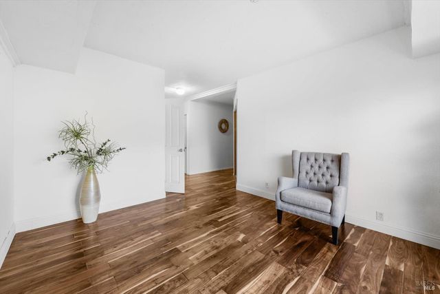 188 Country Club Ln, Napa, CA 94558