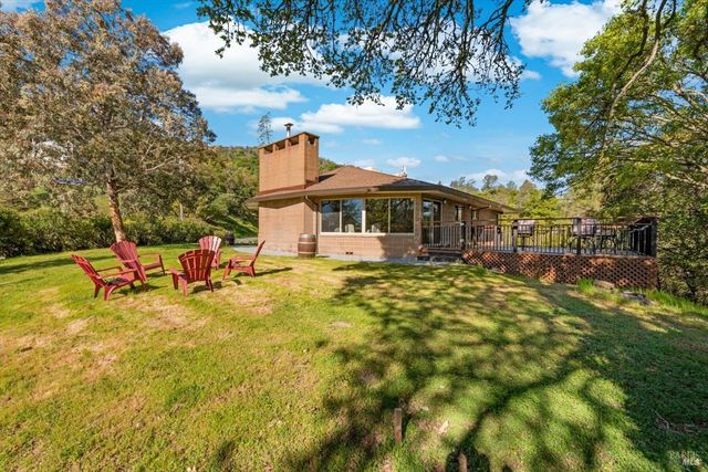 188 Country Club Ln, Napa, CA 94558