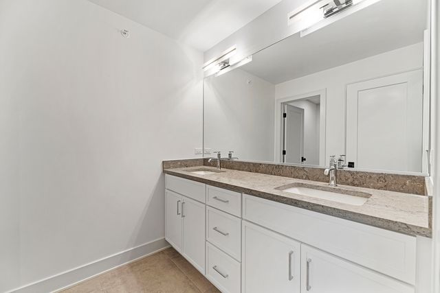 1672 Huntington Lane, Highland Park, IL 60035