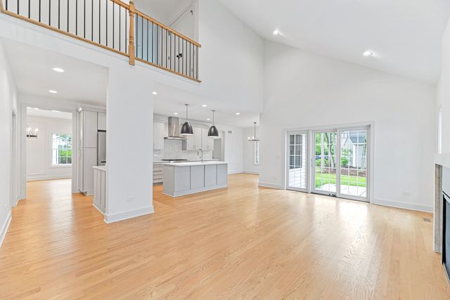 1672 Huntington Lane, Highland Park, IL 60035