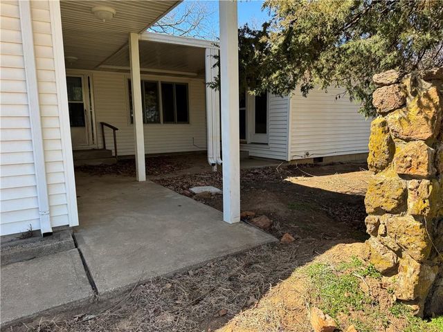 3998 S Highway 32 Highway S, El Dorado Springs, MO 64744