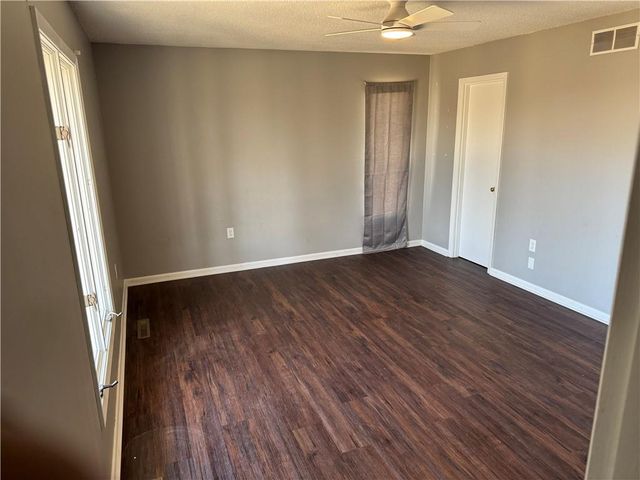 3998 S Highway 32 Highway S, El Dorado Springs, MO 64744