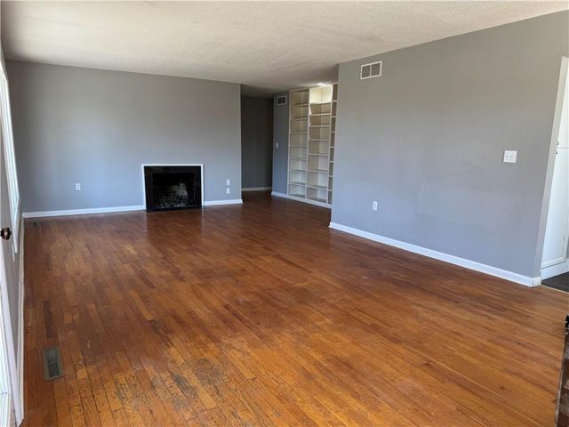 3998 S Highway 32 Highway S, El Dorado Springs, MO 64744