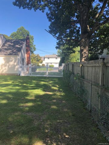 22 Starfire Drive, Centereach, NY 11720