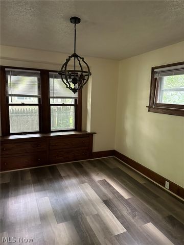875 Mckinley Avenue, Akron, OH 44306