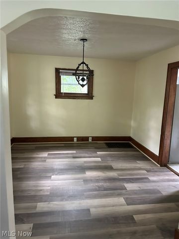 875 Mckinley Avenue, Akron, OH 44306