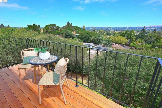 21714 Shadyspring Rd, Castro Valley, CA 94546